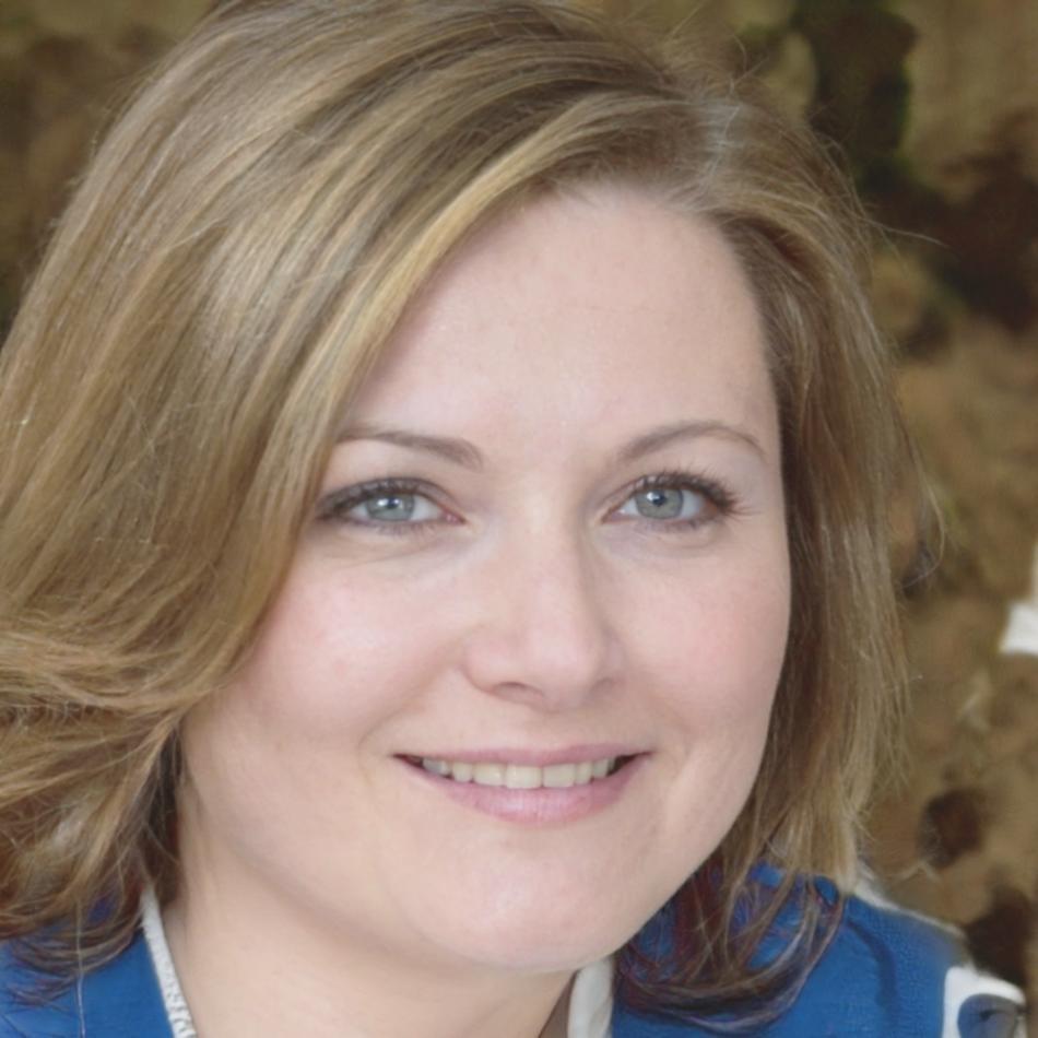Dr. Amanda Roberts, Financial Psychology Specialist
