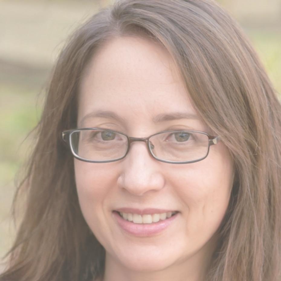 Sarah Mitchell, Senior Financial Advisor